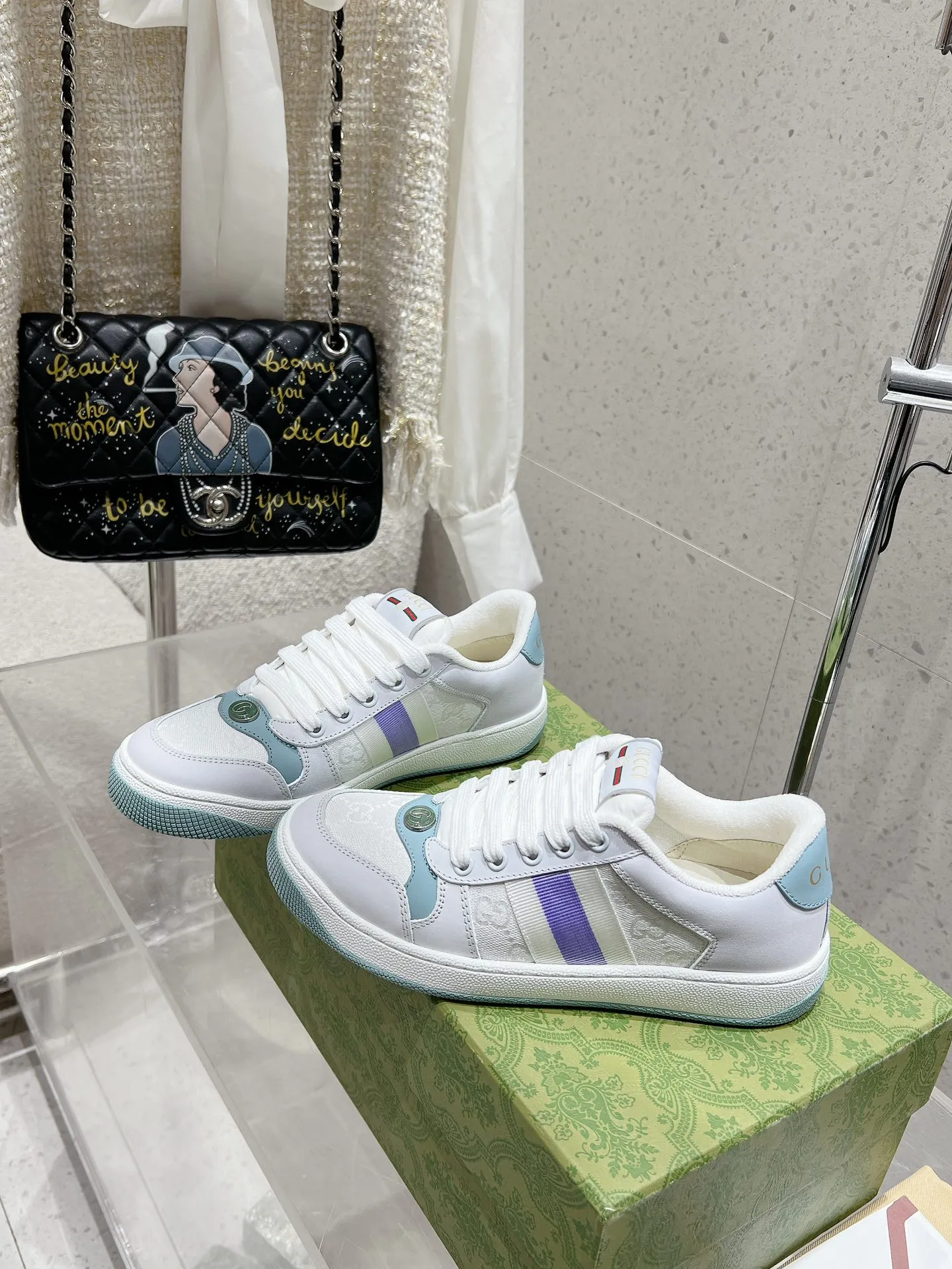 👟👟Ex-factory price 480👟👟 Long-term availability Gucci Gucci New Screener series Couple style Chubby Bread shoes Small dirty shoes Fatty Double G Casual sneakers Original purchase Development Original purchase Development Delivery counter exquisite packaging Fabric: Original imported cowhide + Double G fabric Lining: Original customized breathable terry velvet lining Sole: original molded T👟👟factory price U outsole Size: women's 35-40 / men's 39-45 (women's 34 and men's 38 can be customized)